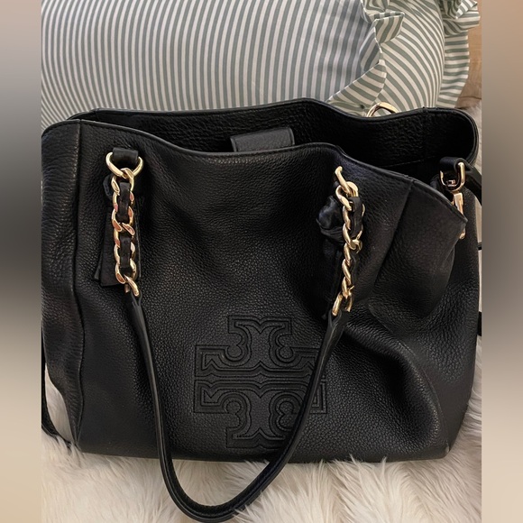Tory Burch Handbags - Tory Burch Black Leather Shoulder Tote with Gold Chain Accents